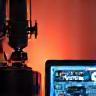 Gravação de podcast com transmissão ao vivo e interação online